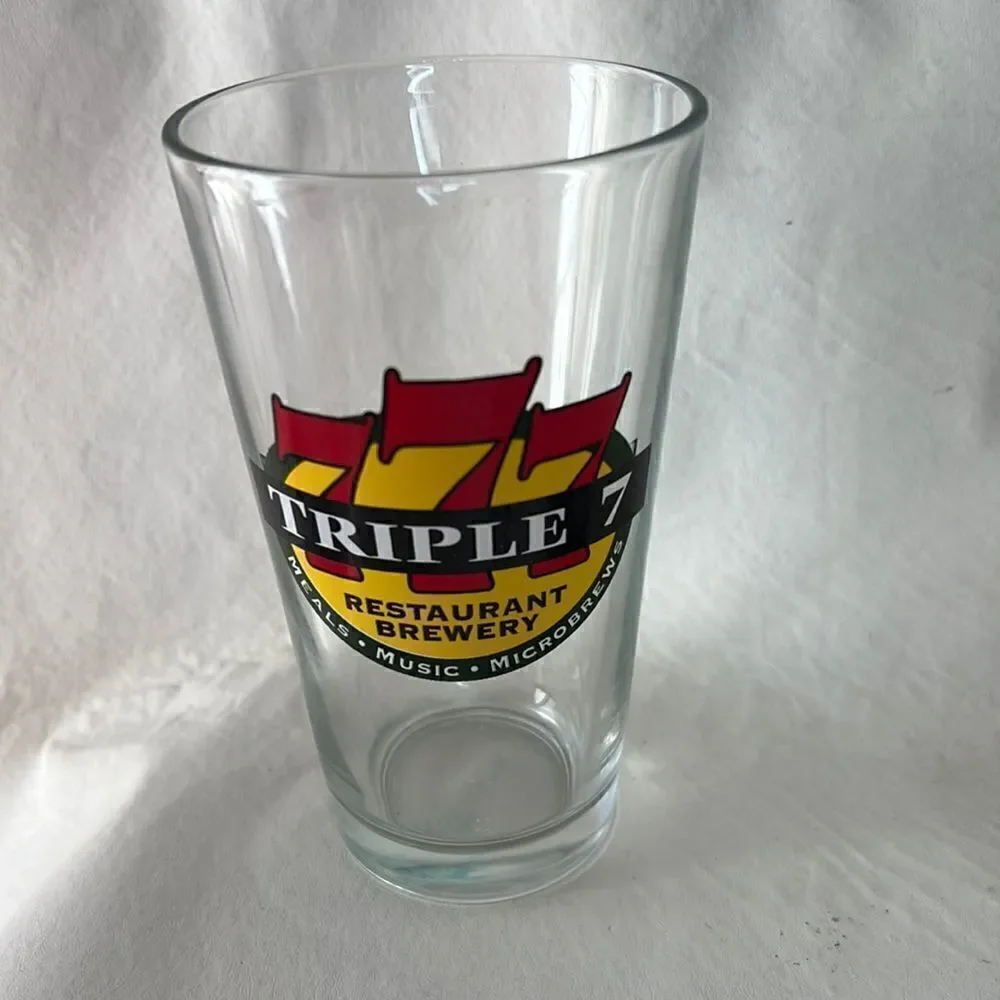 Triple 7 Restaurant Brewery 16 Oz Beer Glass 5 3/4 In Tall 3 1/4 Round Microbrew